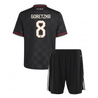 Maglia Calcio Bayern Munich Leon Goretzka #8 Terza Divisa Bambino 2025-26 Manica Corta (+ pantaloncini)